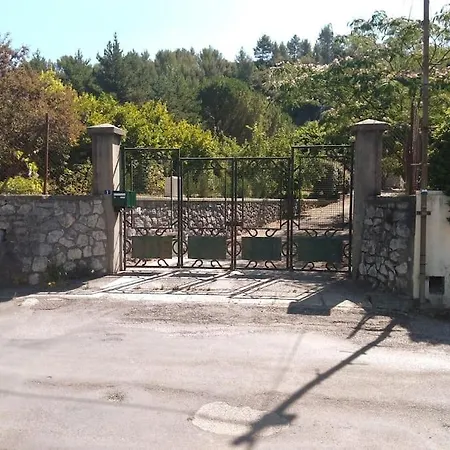 Spacious With Mountain View -2 Bed * Кийан
